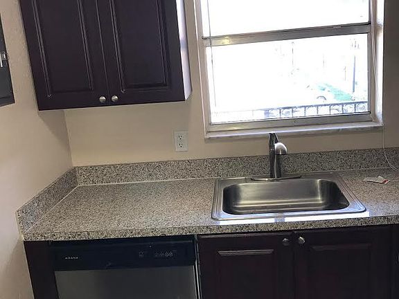 4th image of 402 NW 65th Ave #223