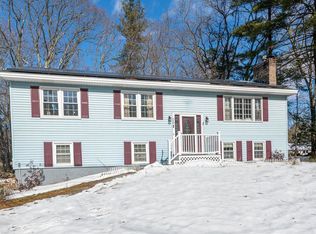 26 Kingsbury St, Derry, NH 03038