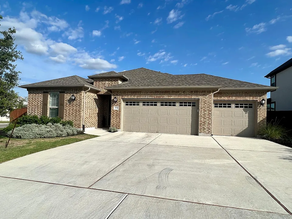 2757 Bocelli Pl