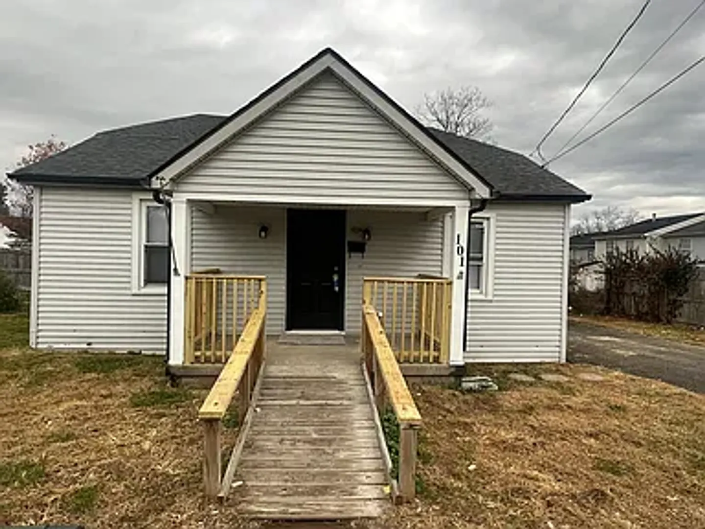 3 Bed/ 3 Bath Single Family Home in Georgetown KY! — Photo 2