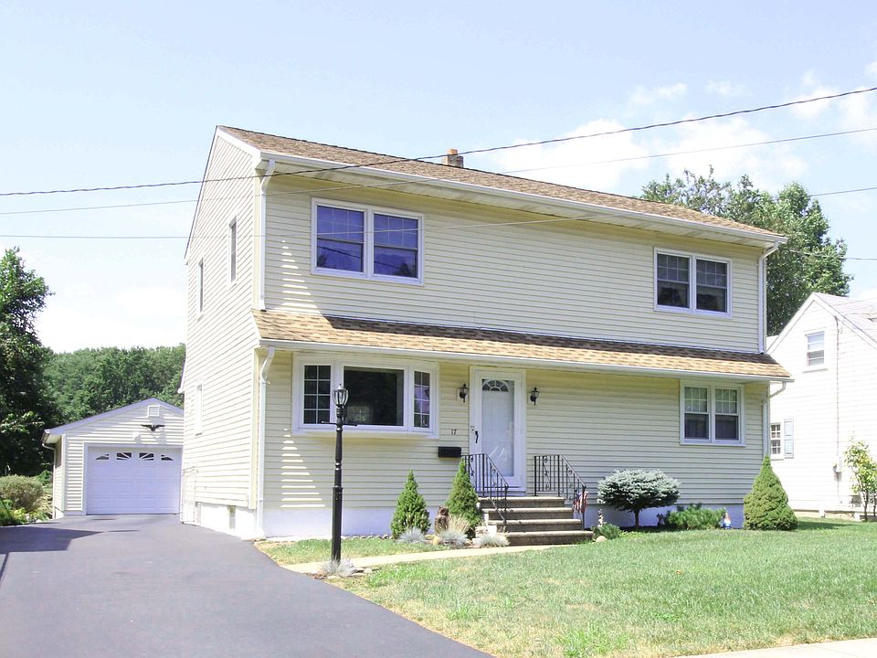 1st image of 17 Gregory Dr