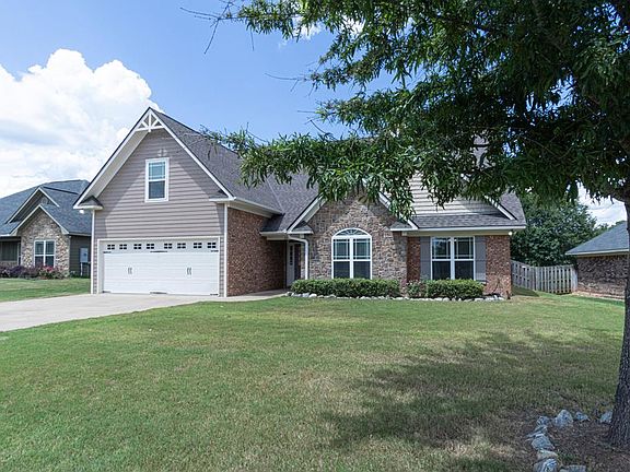 4th image of 32 Maggy Ct
