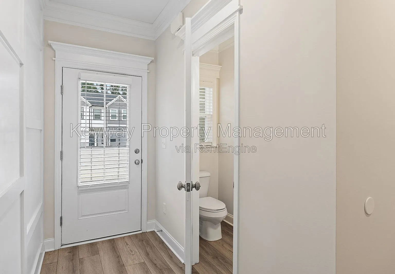 3 bed, 2.5 bath, 1540 sqft, $1,795 — Photo 3