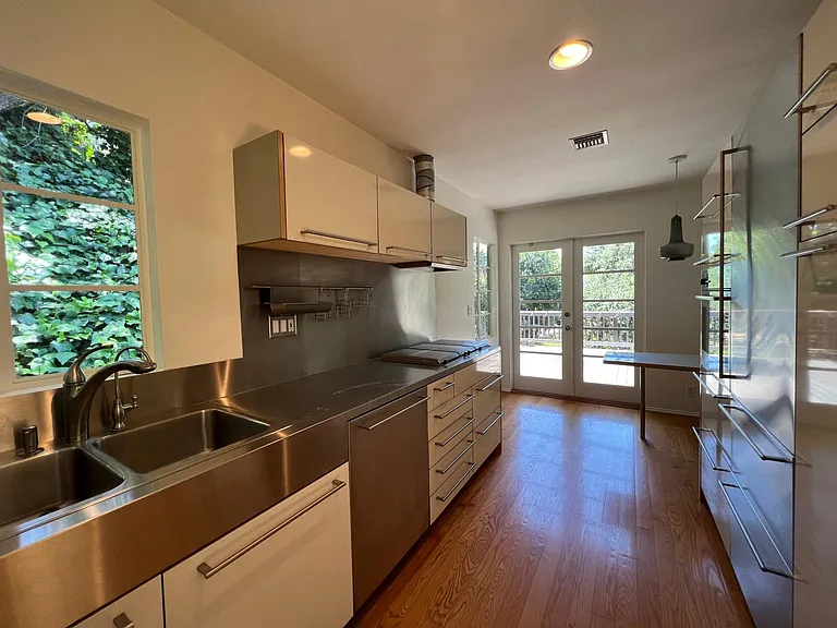 3117 Oakcrest Dr — Photo 15
