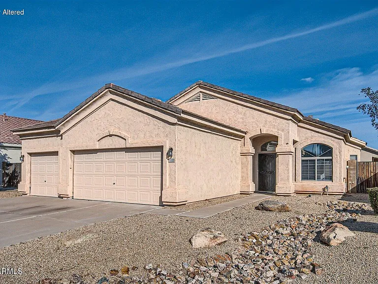 658 E Ranch Rd — Photo 2