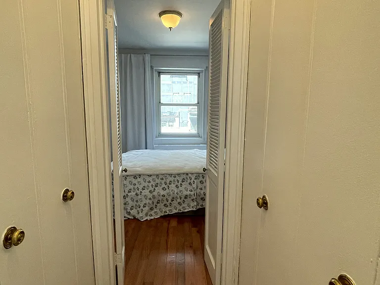 159 W 53rd St #15G — Photo 9