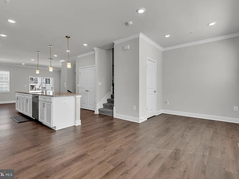 5754 Frederick Douglas Pl — Photo 10