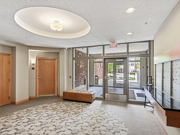 2nd image of 2550 38th Ave NE Unit 213