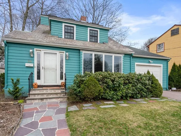 84 Eastbourne Rd, Newton, MA 02459