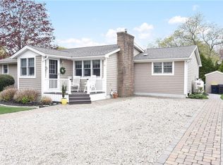 63 Camden Rd, Narragansett, RI 02882