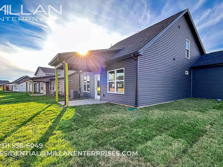 449 Ayden Ln — Photo 16