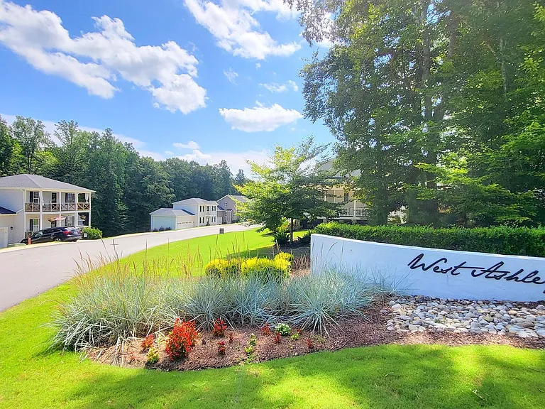 119 Ashley Woods Ct — Photo 40