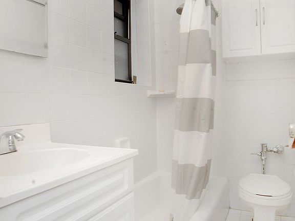 4th image of 47 Morton St APT 4C