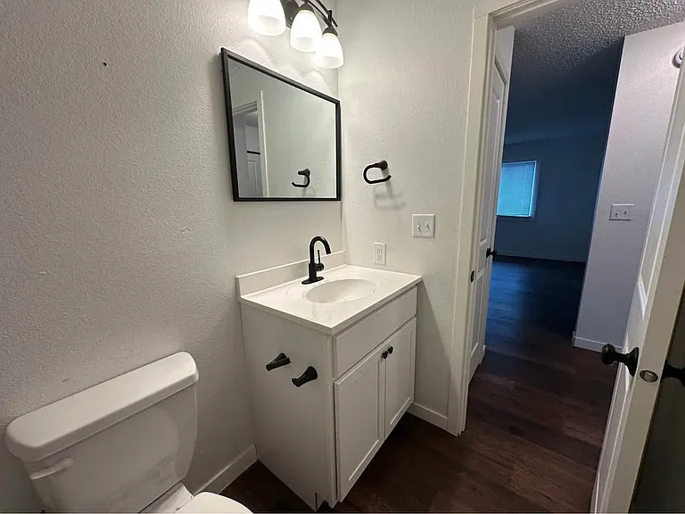 935 Boston Way #4 — Photo 10