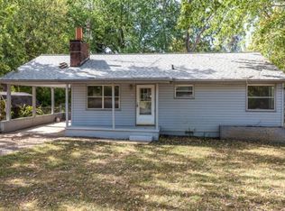 5113 Clover Rd, Knoxville, TN 37912