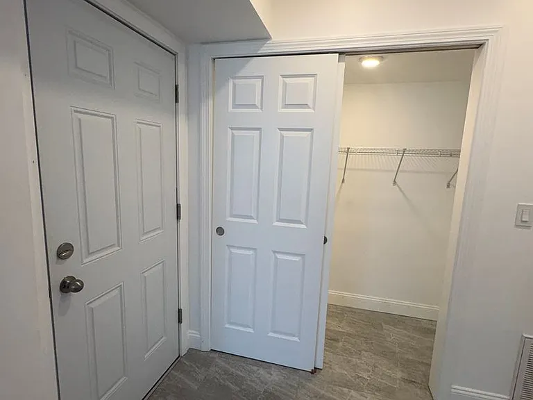 217-219 Washington St #3R — Photo 12
