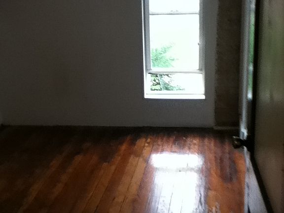 4th image of 351 Chittenden Ave