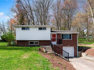 2448 Oak Hill Rd, Gibsonia, PA 15044