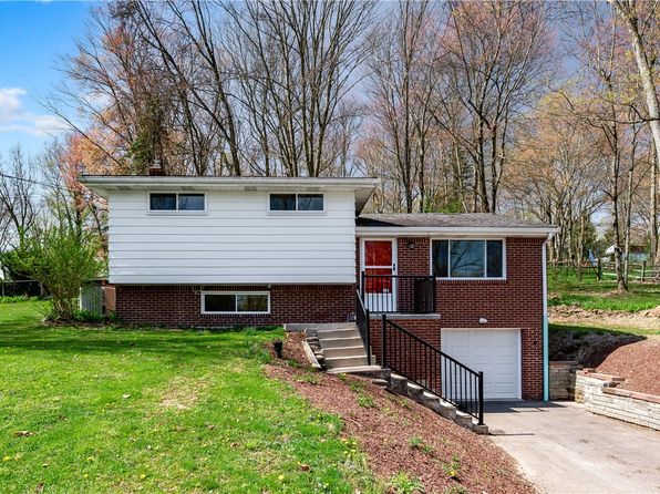 2448 Oak Hill Rd, Gibsonia, PA 15044