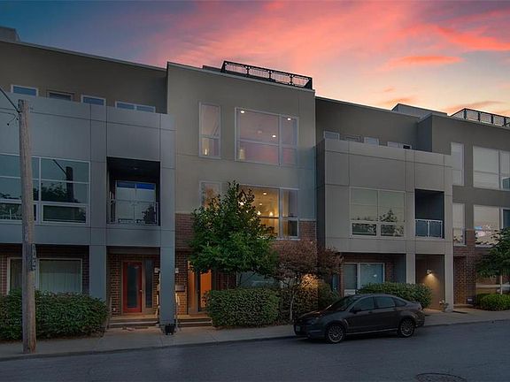 2nd image of 717 W 16th St