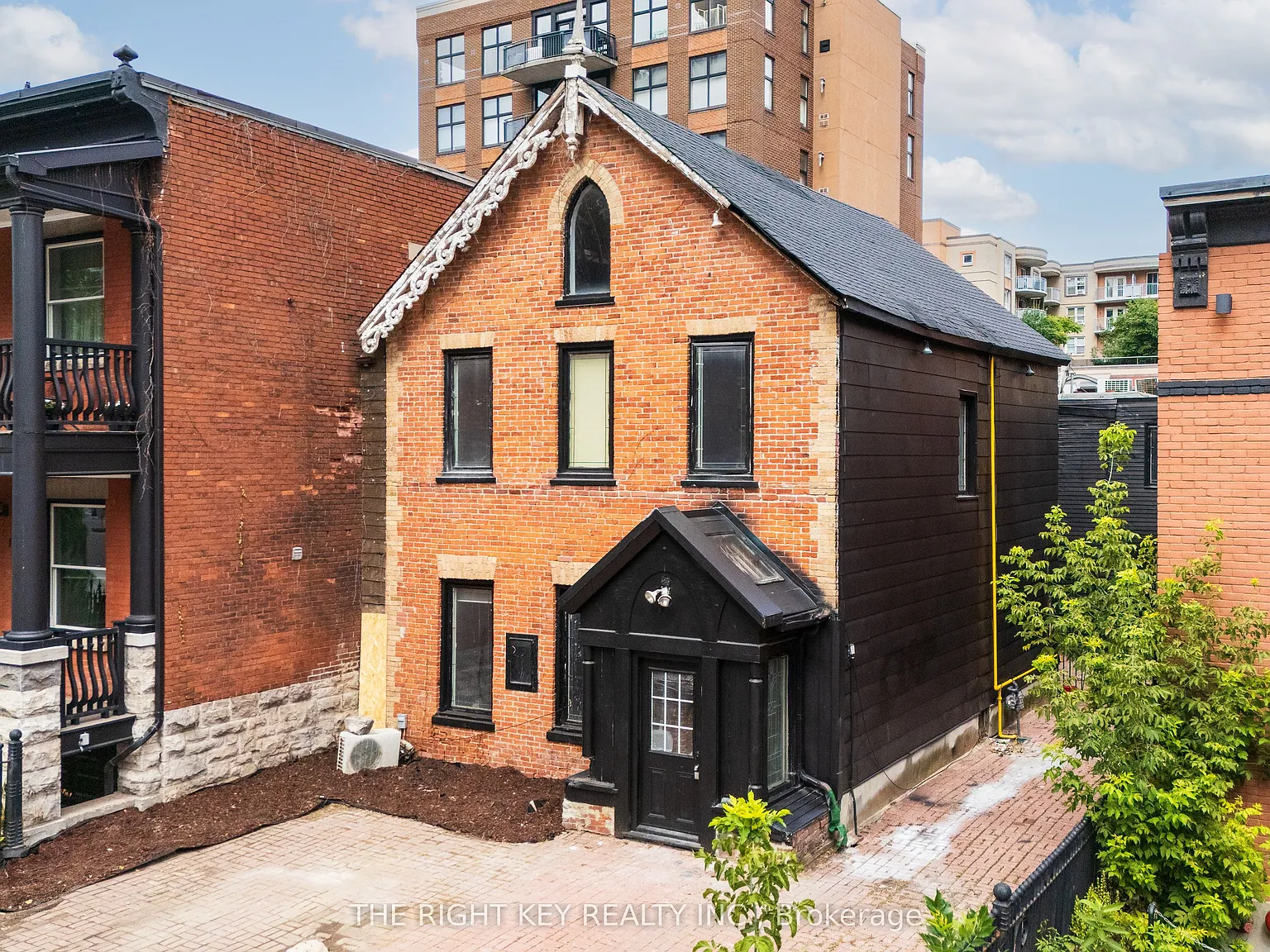 7 bed, $799 — Photo 2