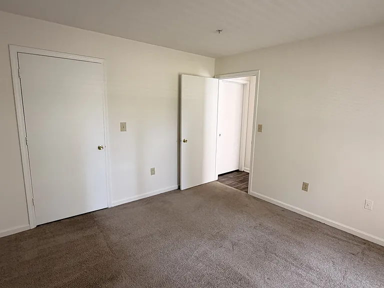 10 Hamiltons Bay Ct #CT310 — Photo 2