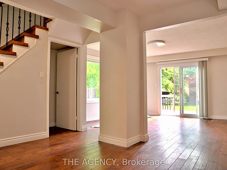 2720 Windjammer Rd — Photo 9