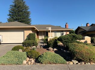 138 Oak Shadow Dr, Santa Rosa, CA 95409