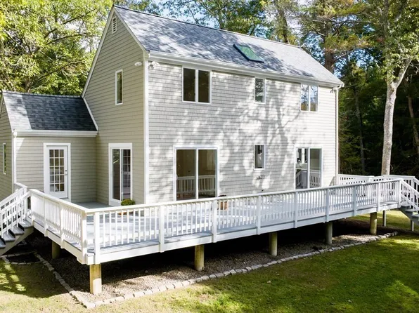 805 Potomska Rd, Dartmouth, MA 02748