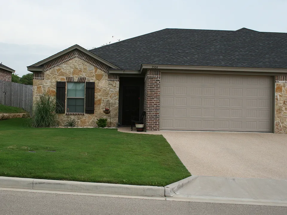 3502 Canyon Crossing Dr