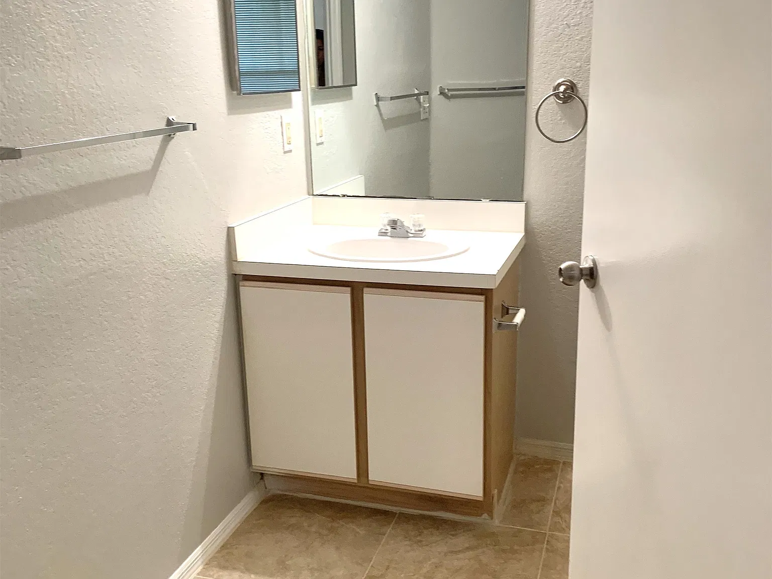 2201 Key West Ct — Photo 2