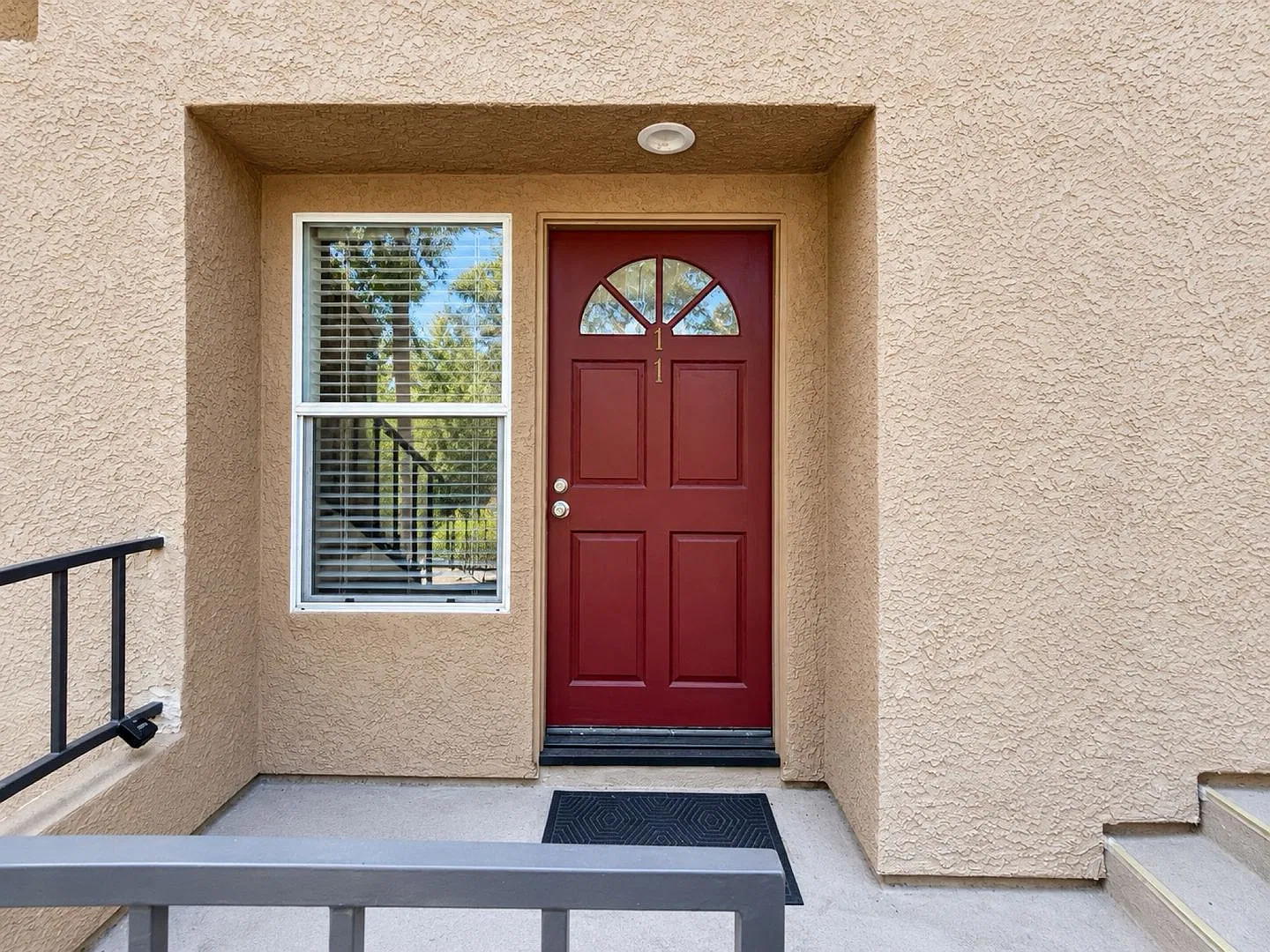 2 Bedroom Condo for Rent in Santa Clarita! — Photo 2