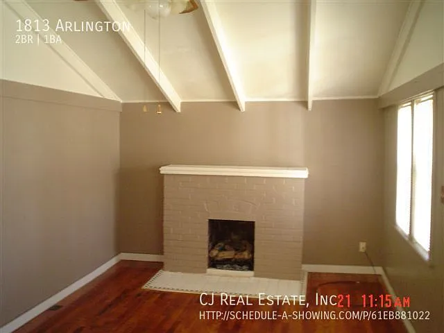 2 bed, $995 — Photo 2