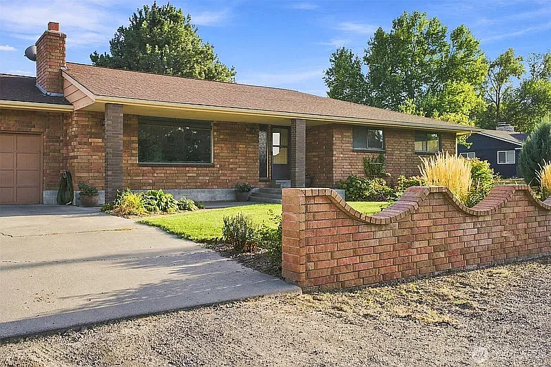 5 bed, 3314 sqft, $3,500 — Photo 1