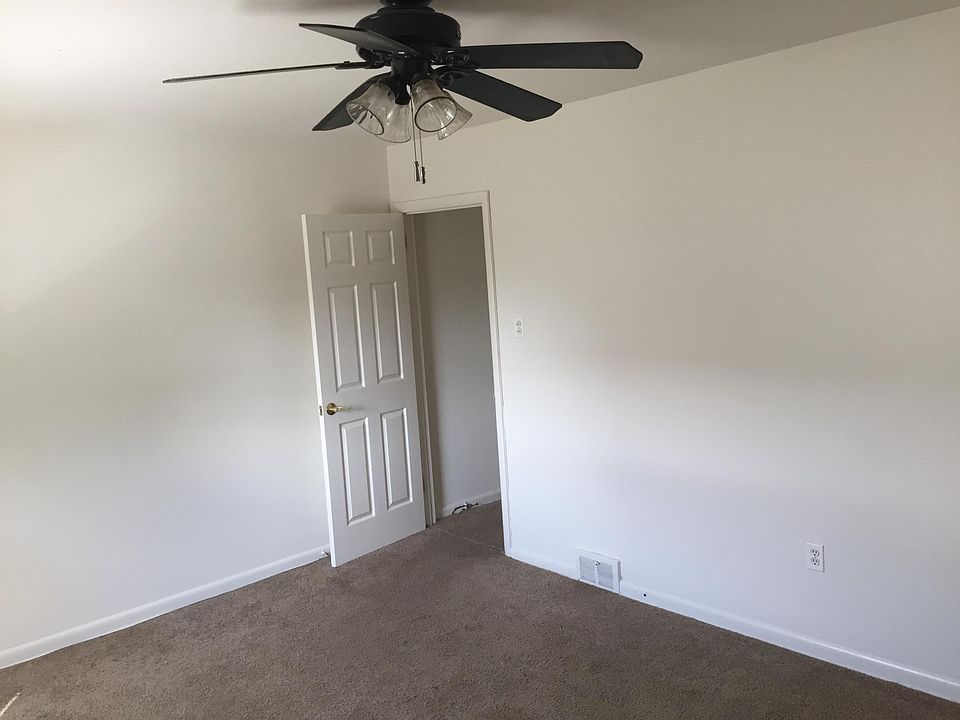 Master bedroom (2)