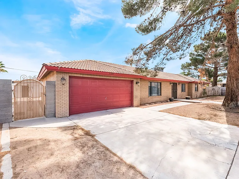 2108 Reynolds Ave — Photo 36