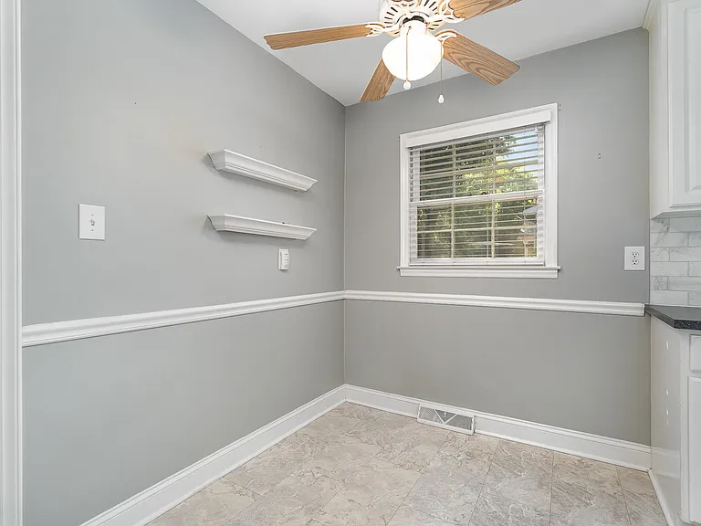 6529 Idlebrook Dr — Photo 16