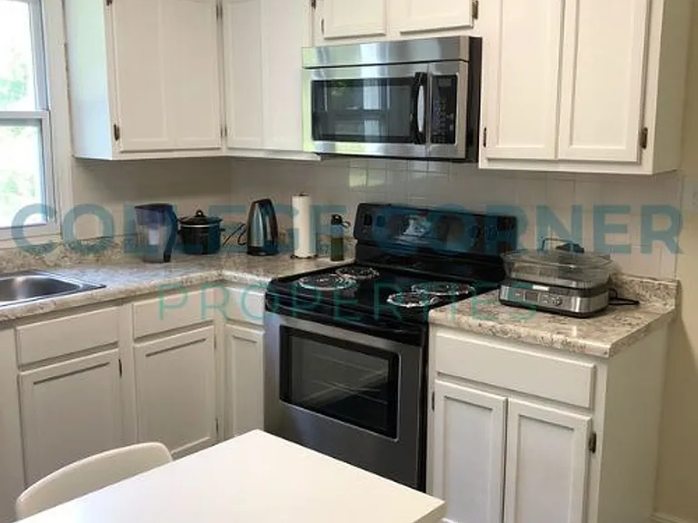1219 Brookwood Dr — Photo 8