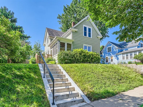 196 Sidney St W, Saint Paul, MN 55107