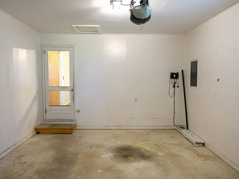 6 Hardale Ln — Photo 15