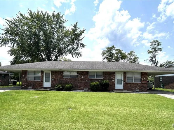 106 Liberty Dr, Belleville, IL 62226