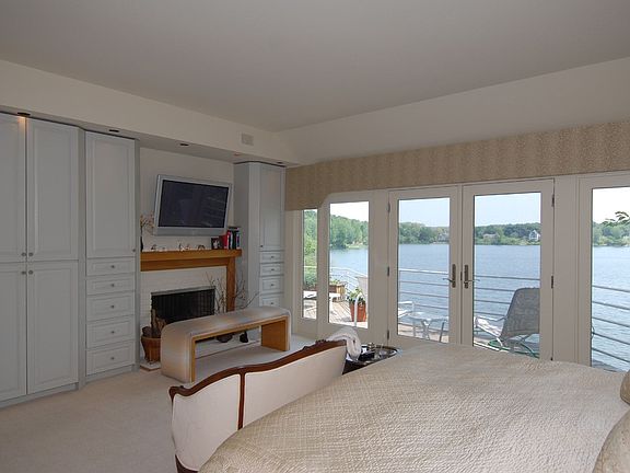 Main Level Master Suite