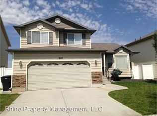 924 W York Dr, North Salt Lake, UT 84054