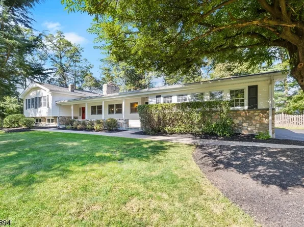 8 Rolling Hill Rd, Bernardsville Boro, NJ 07924