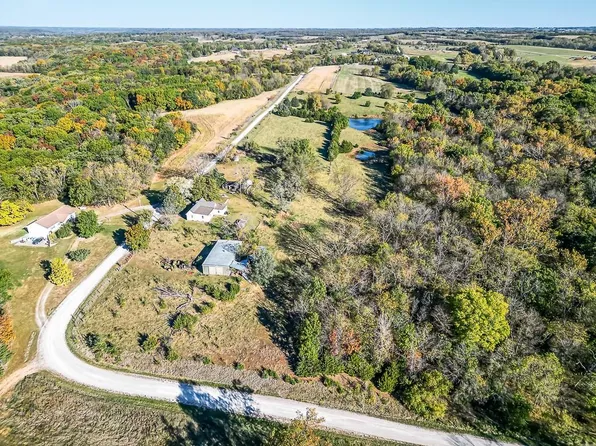 24030 201st St, Leavenworth, KS 66048