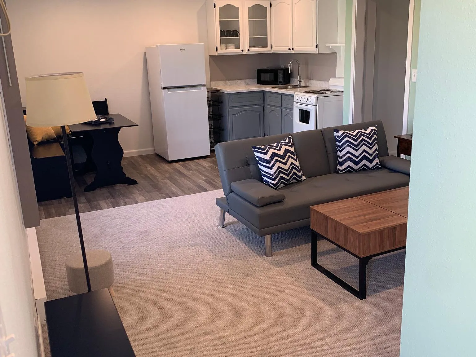 1 bed, 450 sqft, $1,200 — Photo 2