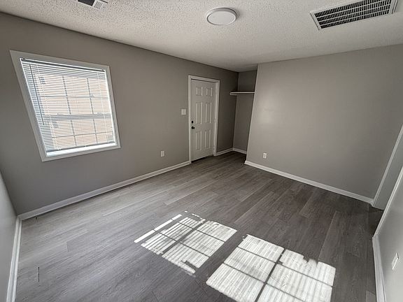 5th image of 1155 N Belvedere Blvd