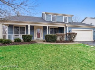 237 Banbury Ln, Grayslake, IL 60030