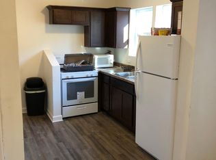 829 8th St APT 3, Waukegan, IL 60085