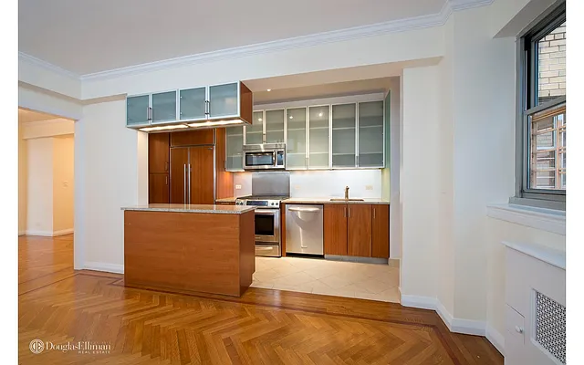 Rented by Douglas Elliman | media 7